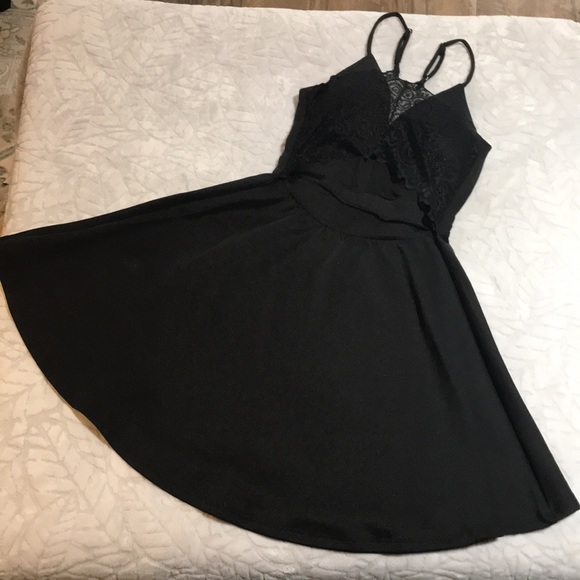 Womens Revamped Black Dress - Picture 4 of 7